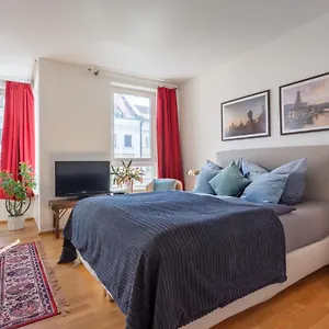 Schoenes In Downtown Mitte Mit Balkon Berlin